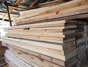 Cưa xẻ gỗ xuất khẩu theo yêu cầu